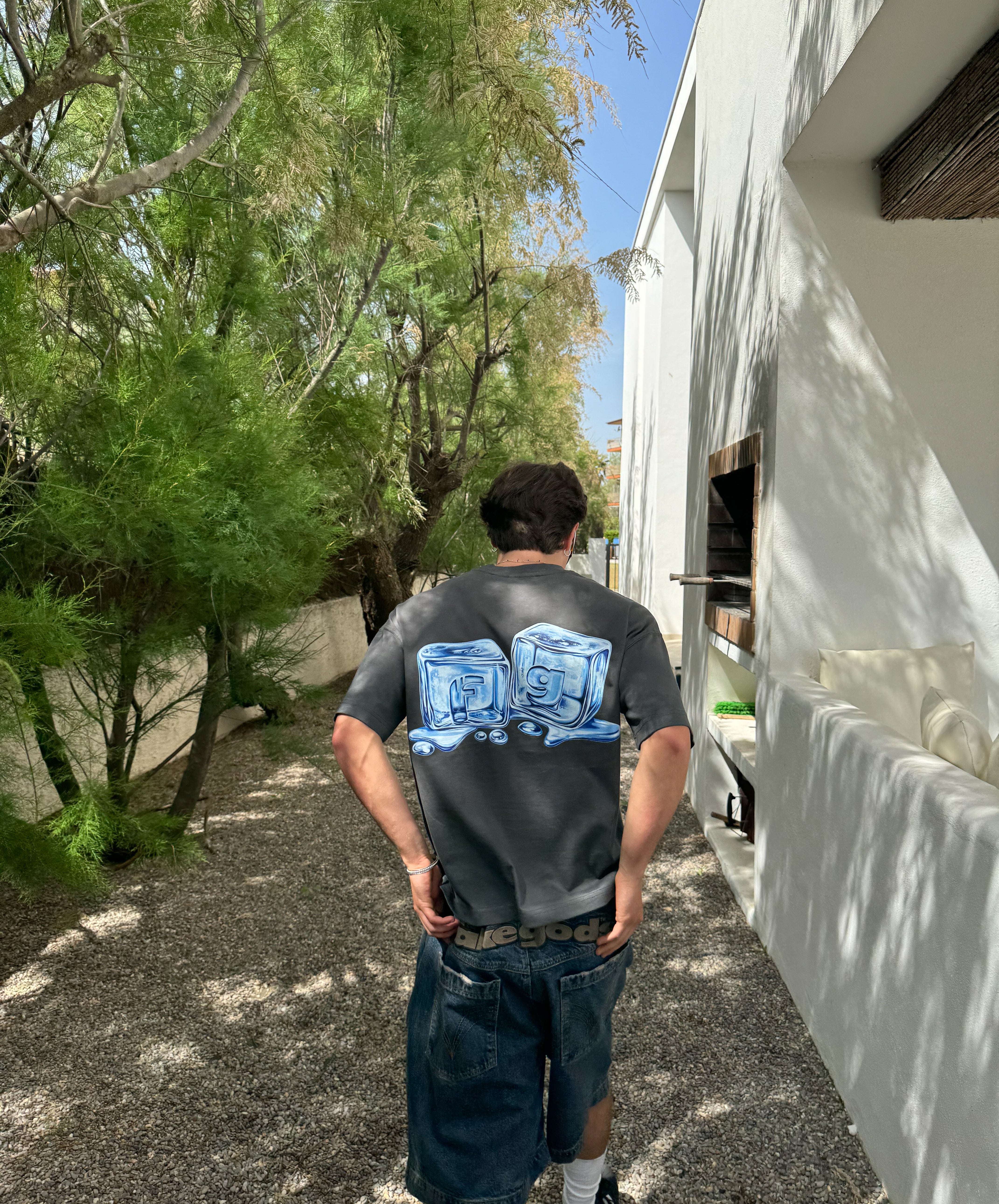 ICE CUBE TEE DARK GREY