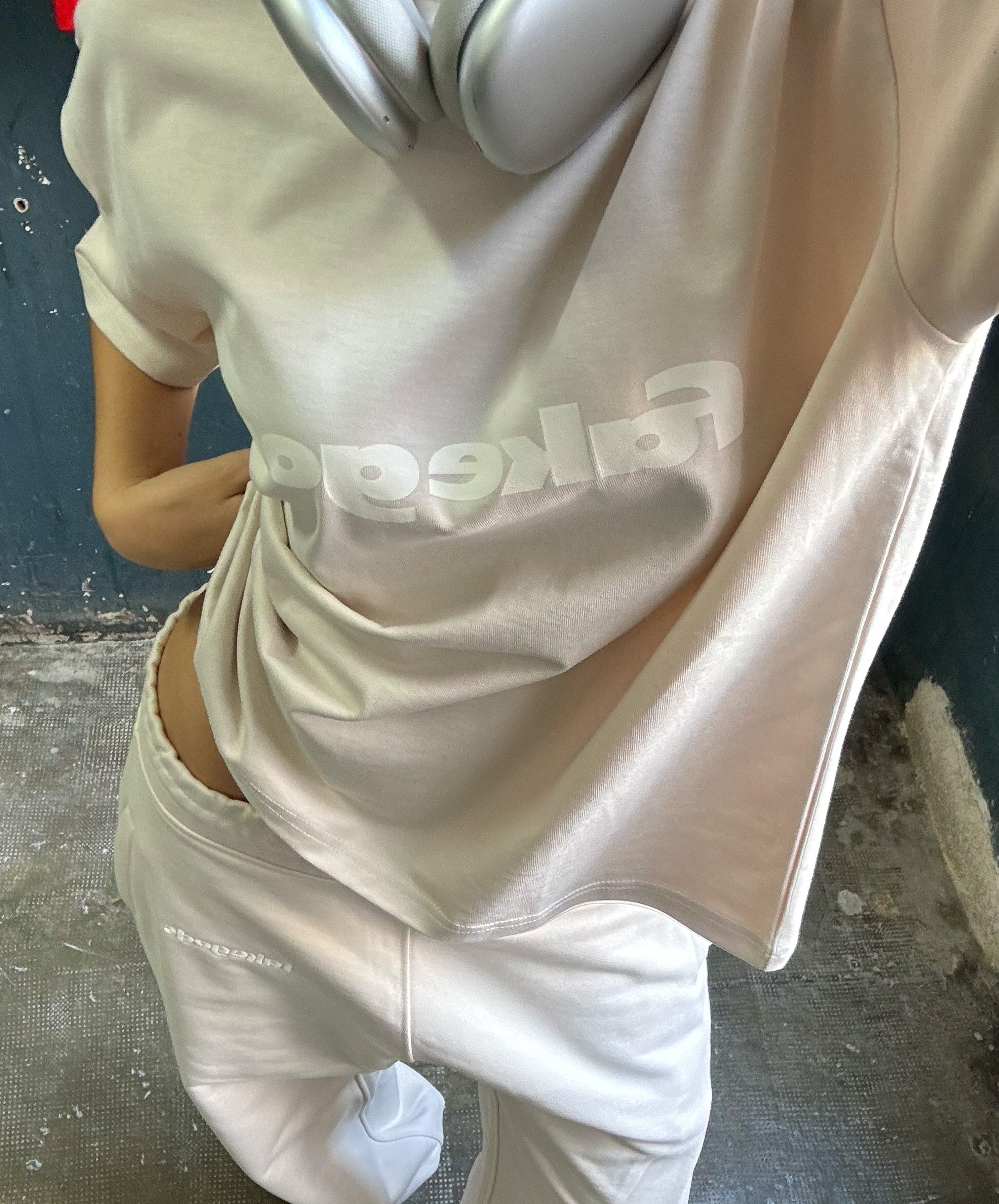 NEW IDENTITY TEE CREAM