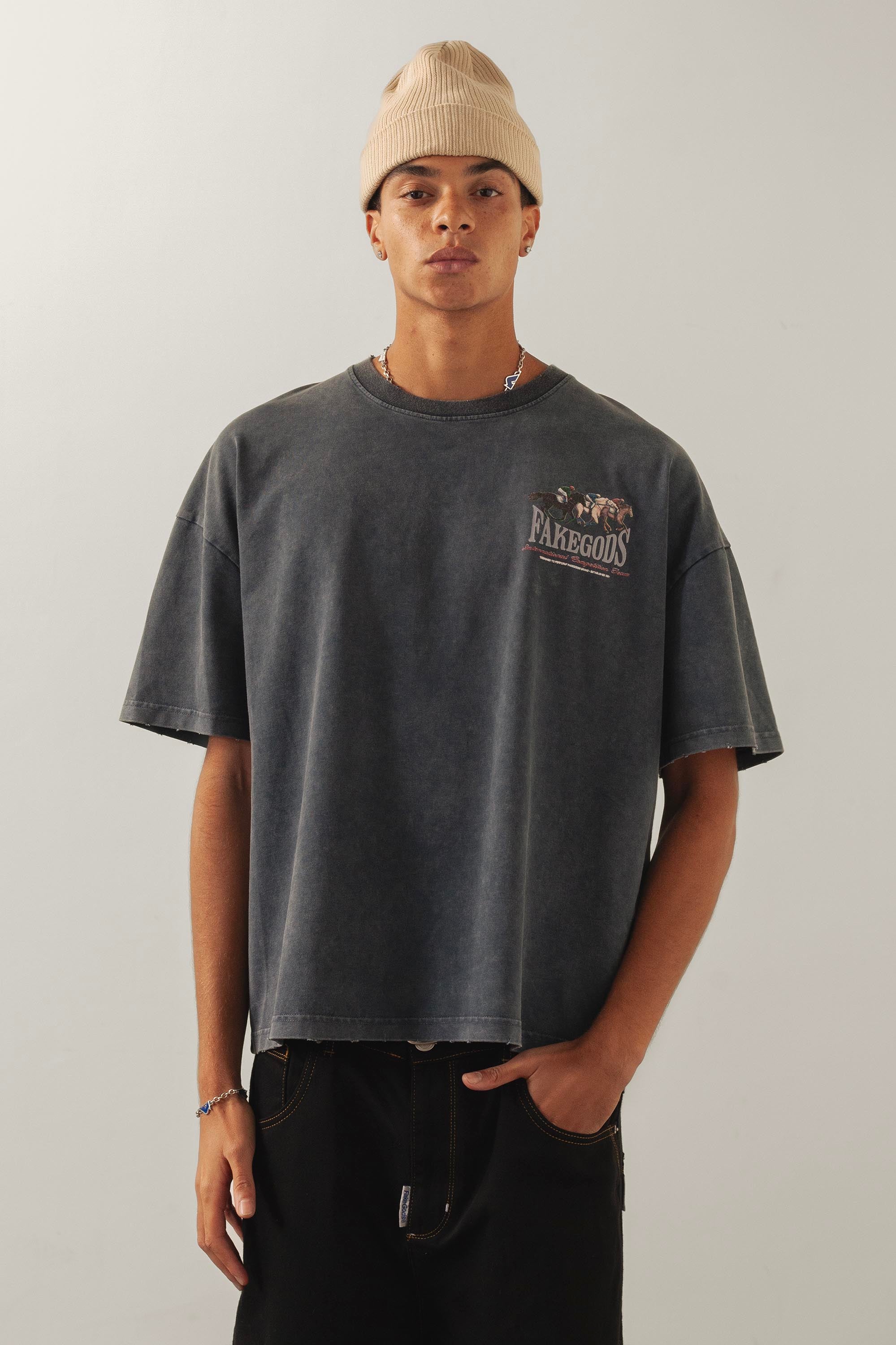 HORSE RACE TEE DARK GREY