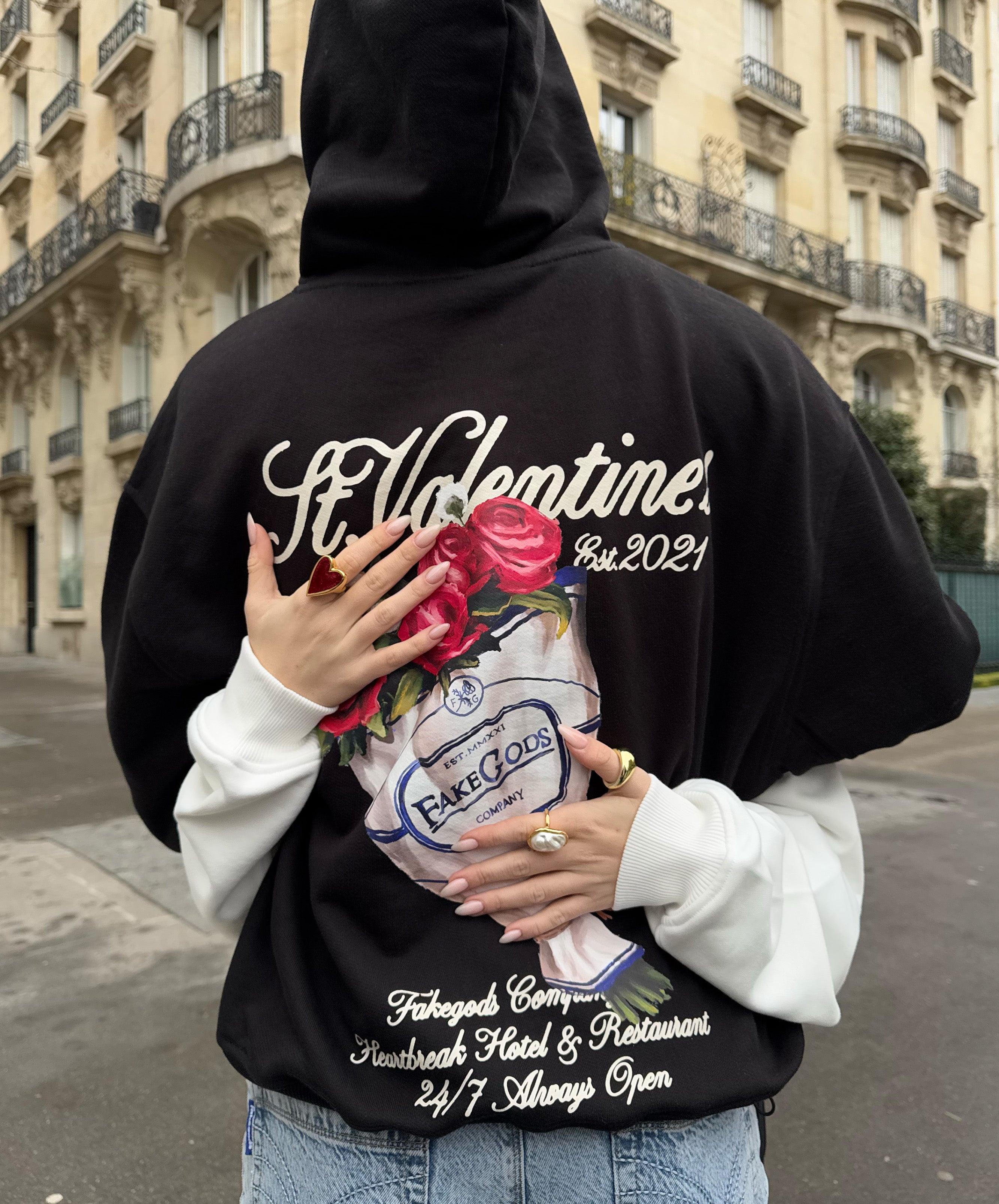 ROSE BOUQUET HOODIE BLACK