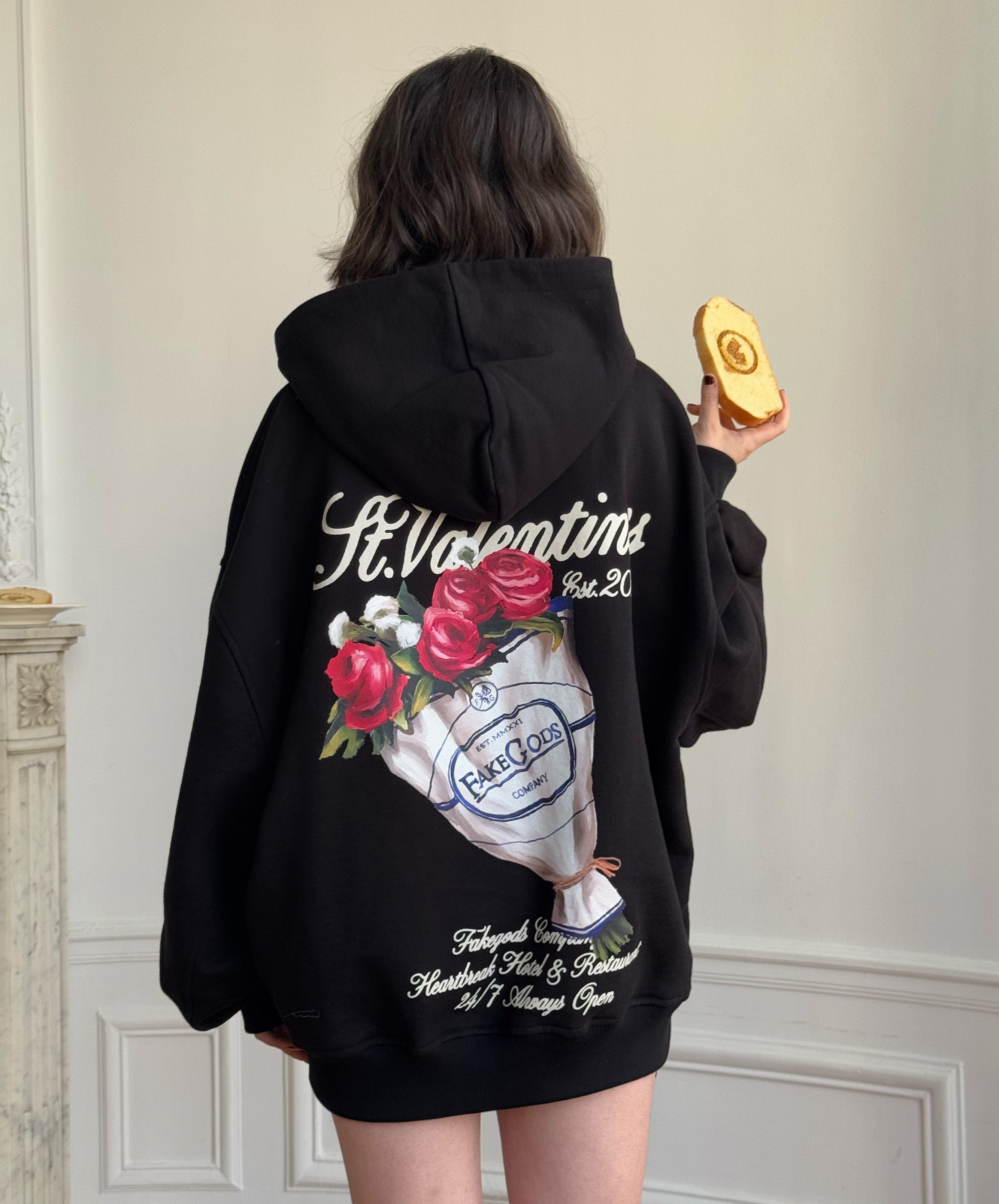 ROSE BOUQUET HOODIE BLACK