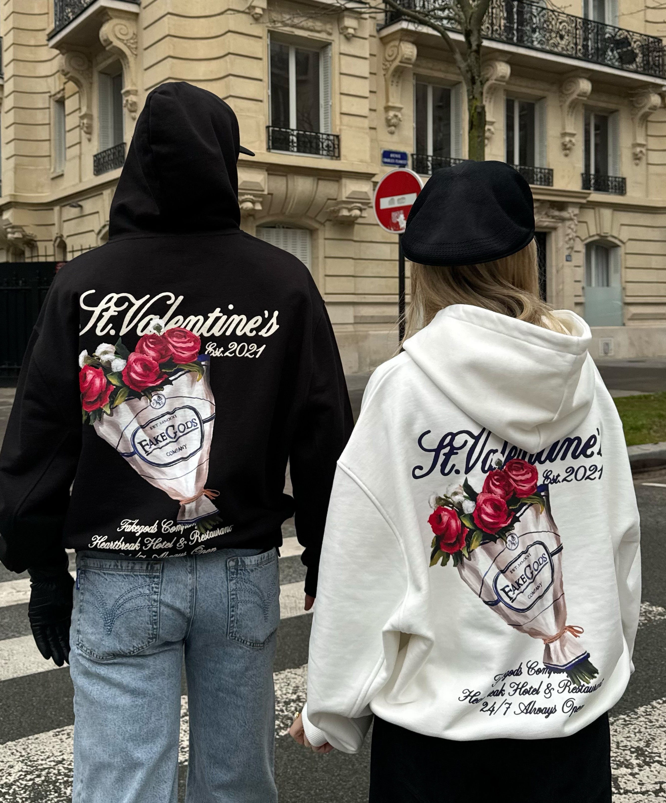 ROSE BOUQUET HOODIE CREAM