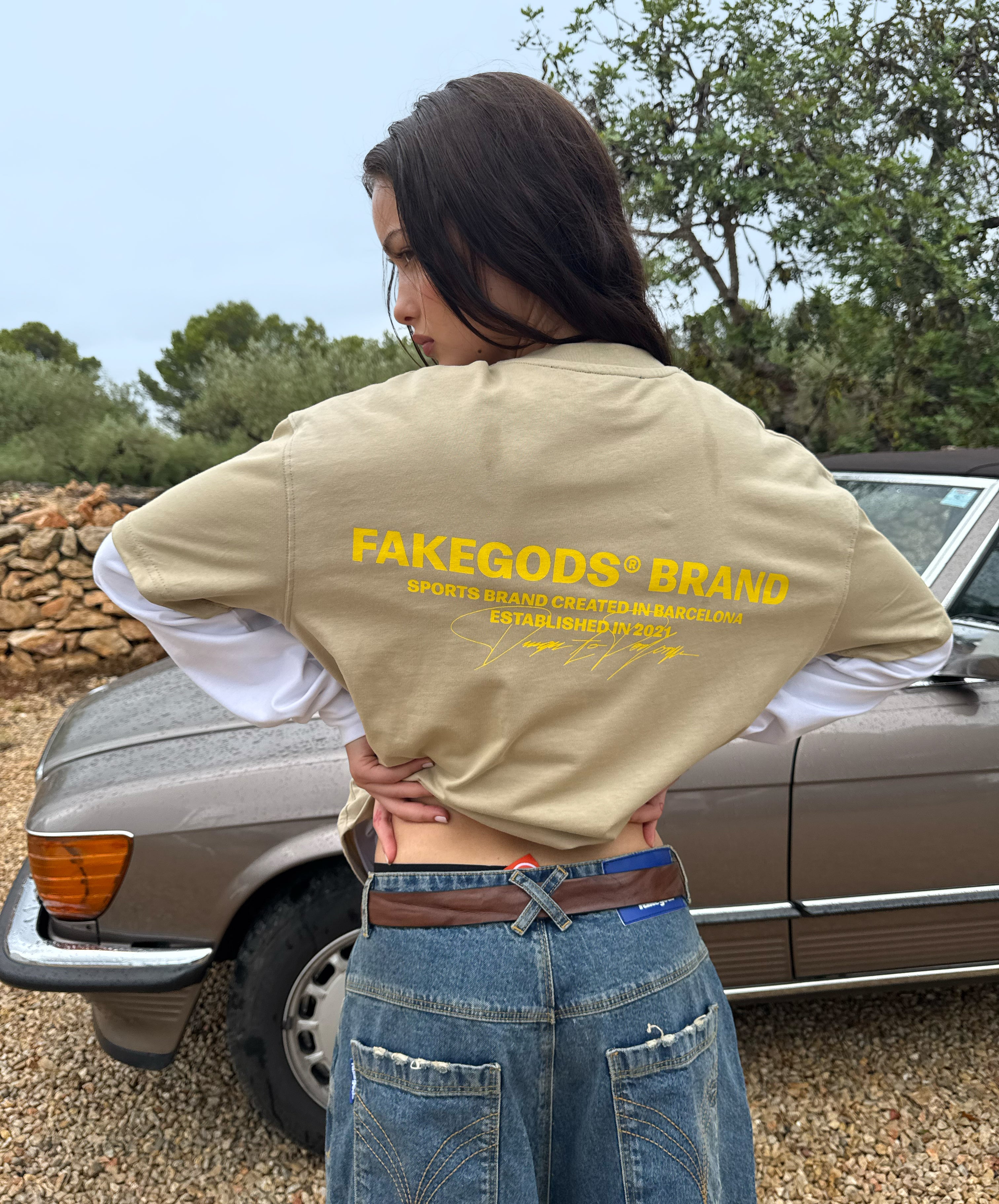 SIGNATURE TEE SAND