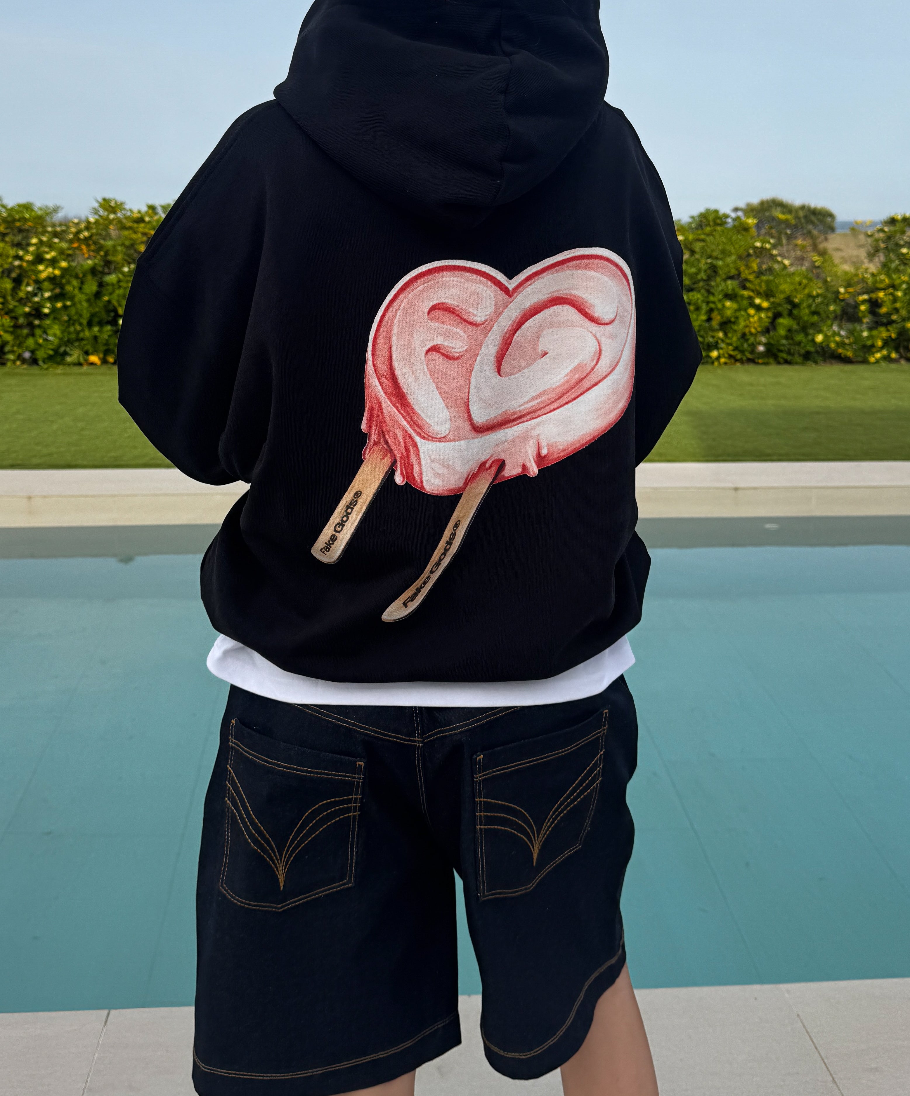 ICED HEART HOODIE BLACK