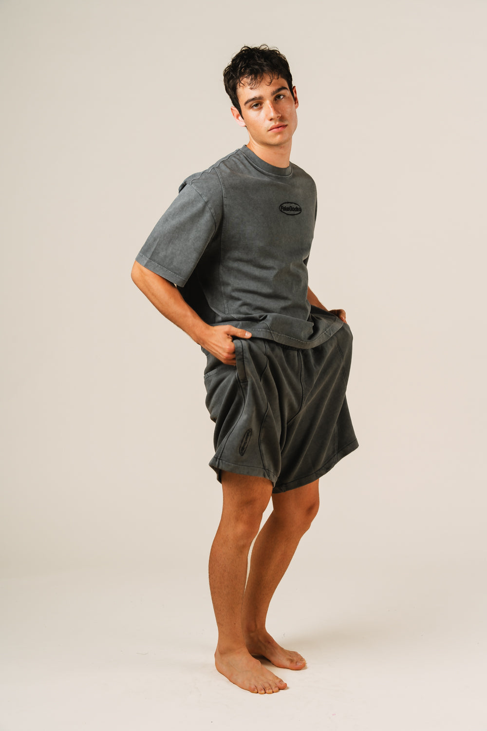 GARMENT DYED SHORTS BLACK