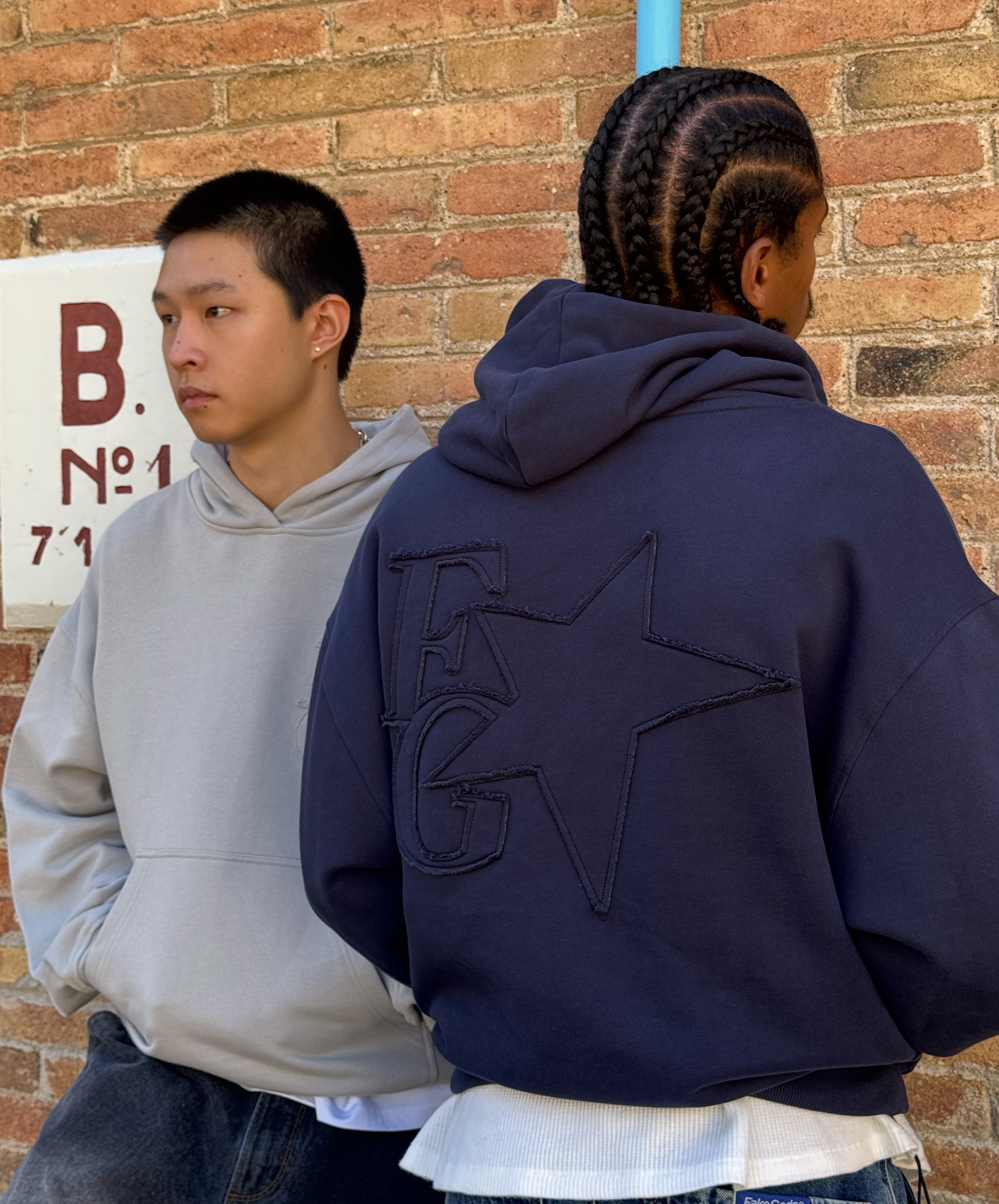 STAR HOODIE MID GREY