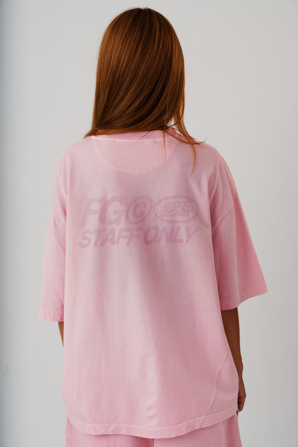 STAFF ONLY TEE ROSE