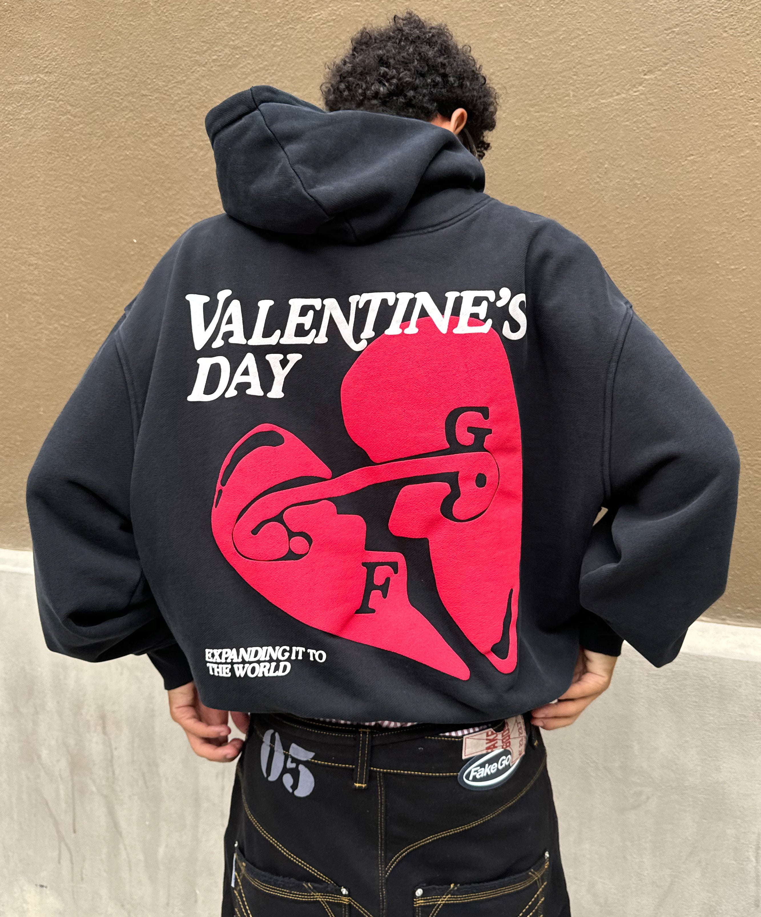 VALENTINE'S HOODIE BLACK